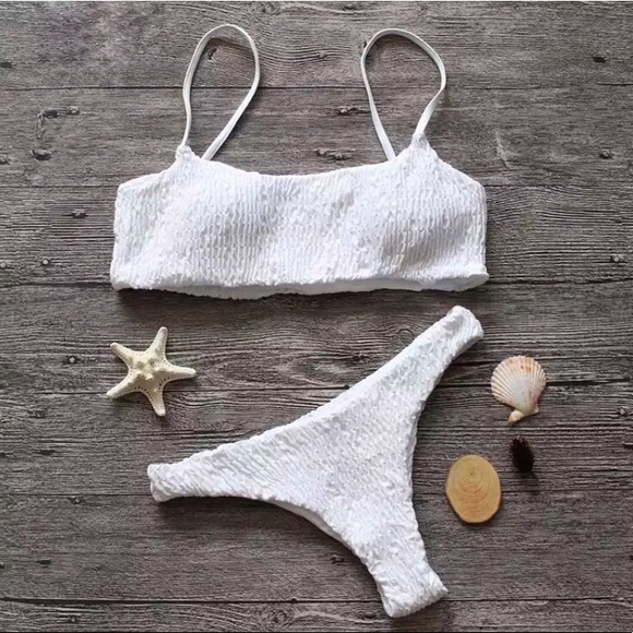 ALL WHITE ✨ Ribbed Bikini Set - Picture 2 of 5